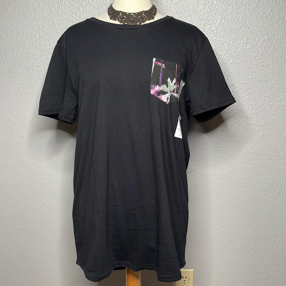 XL men’s Fission print pocket tee shirt